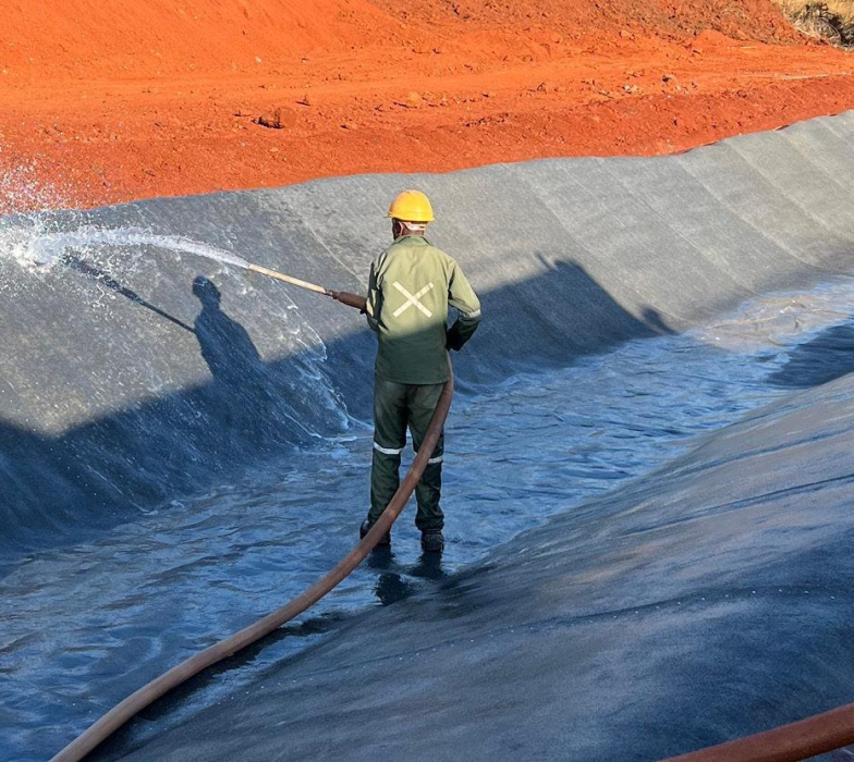 geosynthetic-cementitious-composite-mats