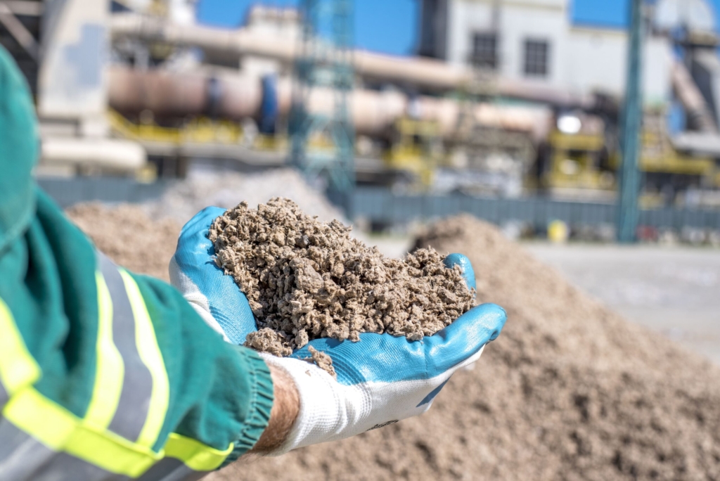 GCCM vs Geosynthetic Clay Liners: Which Solution is Better for Infrastructure Projects?